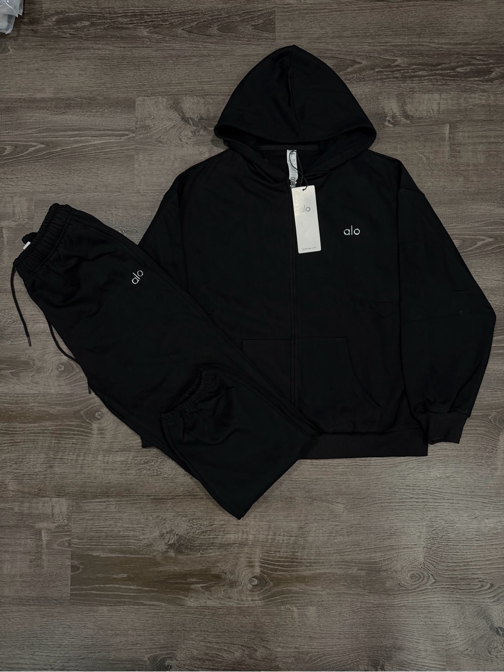ALO Yoga Men's Black Zip-Up Hoodie & Joggers Set
